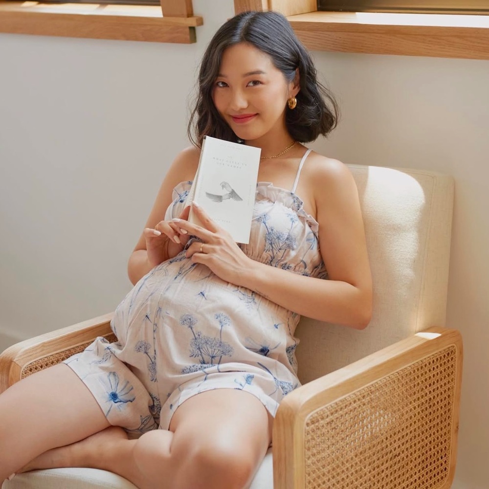H&M Camisole Crop Top and Linen-Blend Pull-on Shorts NWT as seen on @imjennim